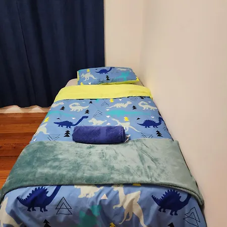 Homestay Near Dandenong Plaza Exterior photo