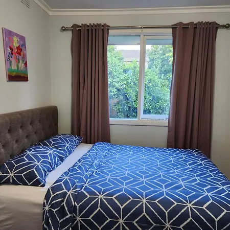 Homestay Near Dandenong Plaza Room photo